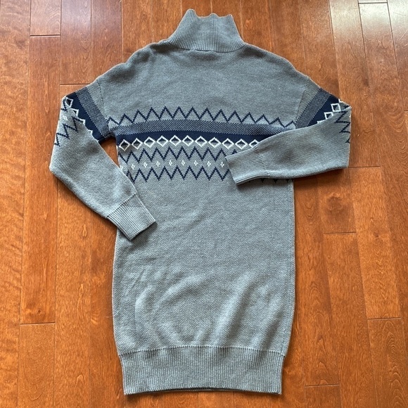 Melrose and Market Sweater dress size small. Gray with a blue and white pattern - Picture 4 of 6